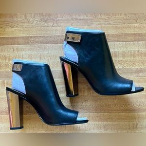 Womens 8.5 Heel Boot (Black) New